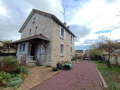 Maison - 161 m² - 5 pièces