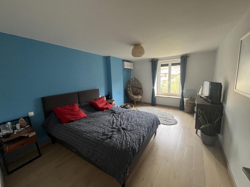 Maison - 249 m² - 6 pièces