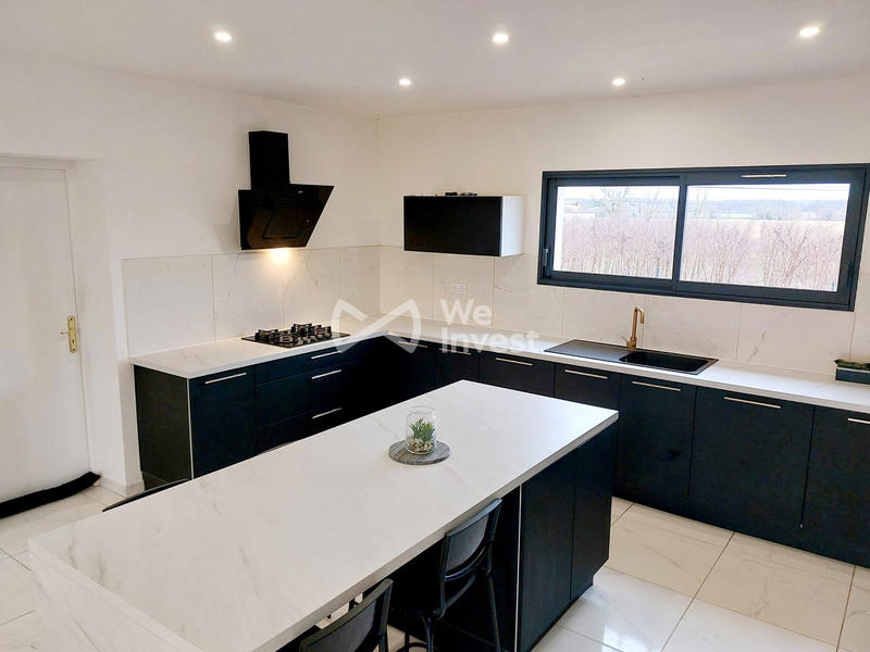 Maison traditionnelle - 145 m² - 5 pièces