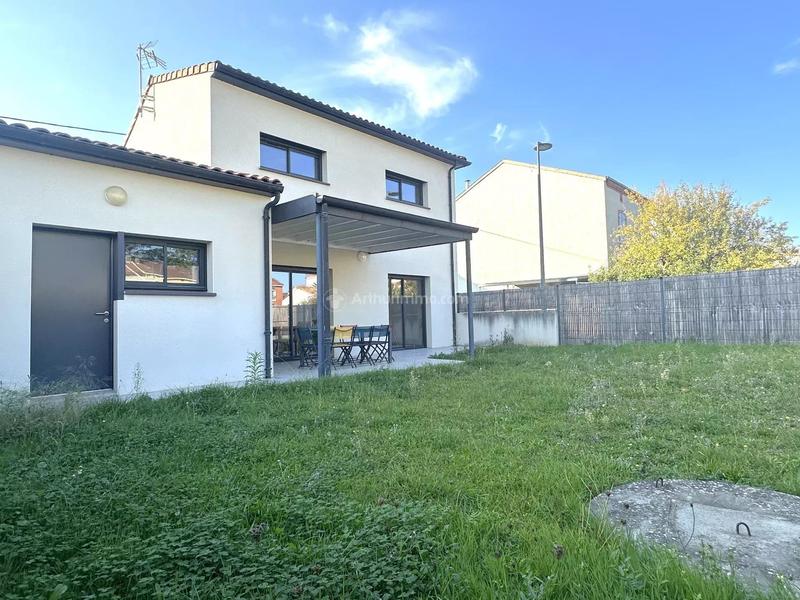 Maison - 95 m² - 4 pièces