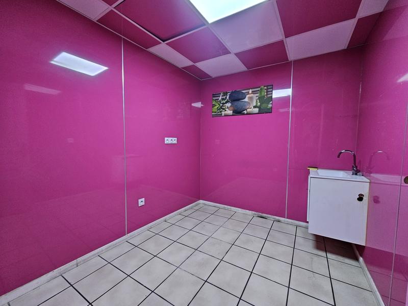Magasins - 76 m²