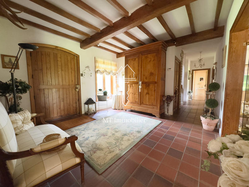 Maison - 241 m² - 7 pièces