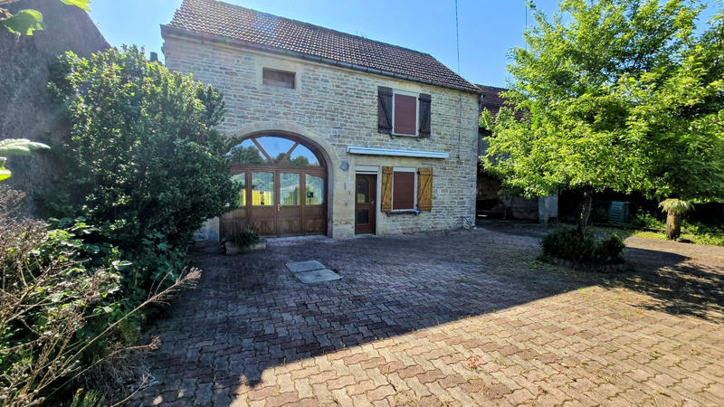 Maison en pierre - 94 m² - 4 pièces