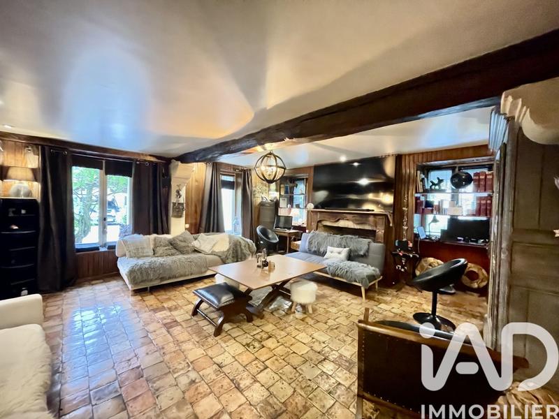 Maison - 408 m² - 11 pièces