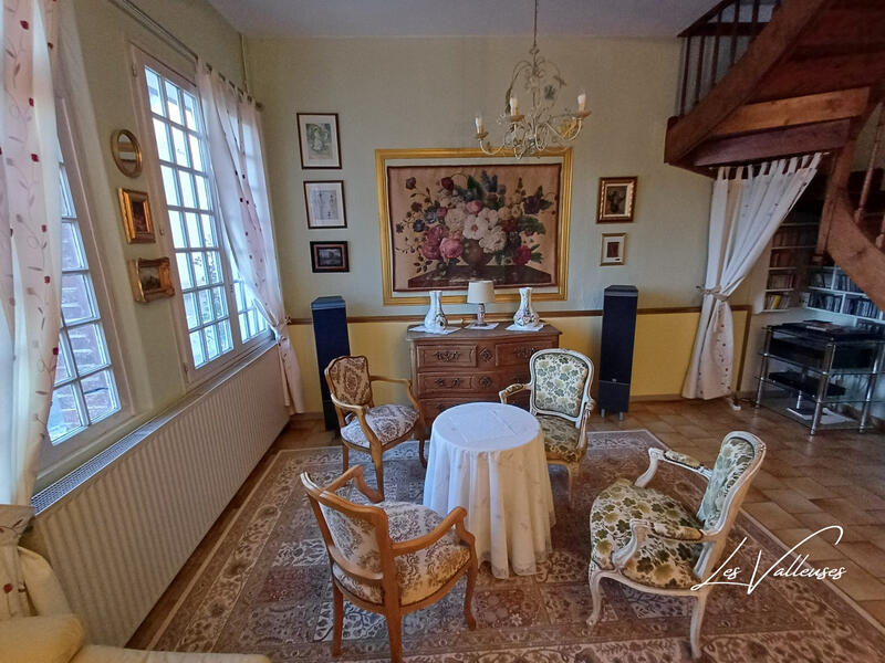 Maison - 169 m² - 9 pièces