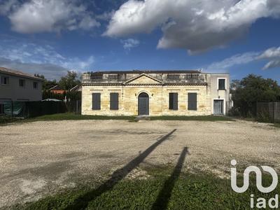 Maison - 300 m² - 12 pièces