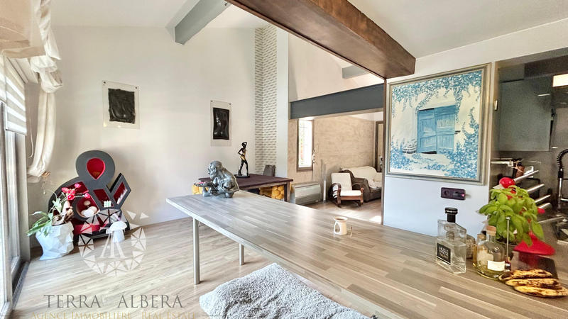 Villa - 164 m² - 7 pièces