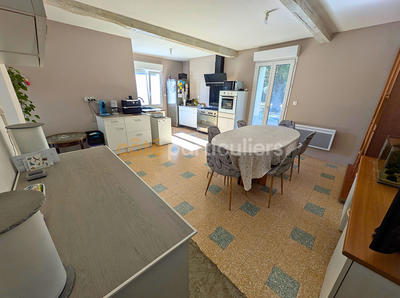 Maison - 161 m² - 7 pièces