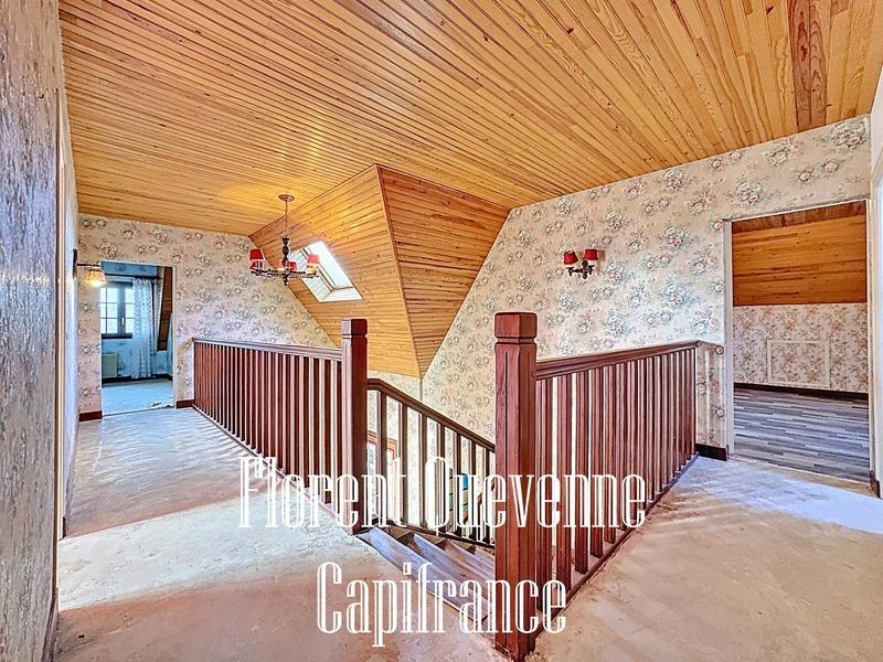 Maison - 228 m² - 8 pièces