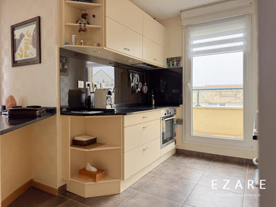 Appartement - 98 m² - 4 pièces