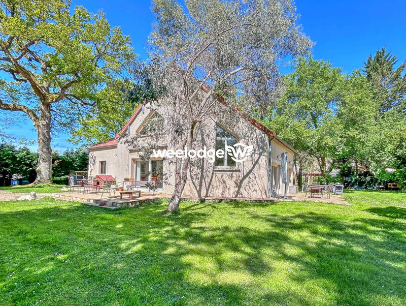 Maison ancienne - 216 m² - 8 pièces