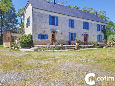 Maison ancienne - 244 m² - 7 pièces