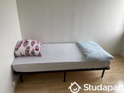 Chambre - 12 m² - 1 pièce