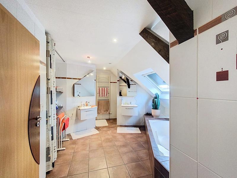 Appartement - 203 m² - 6 pièces