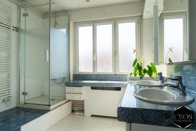 Maison ancienne - 272 m² - 15 pièces