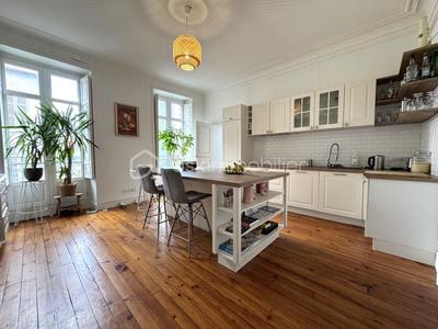 Appartement - 140 m² - 4 pièces