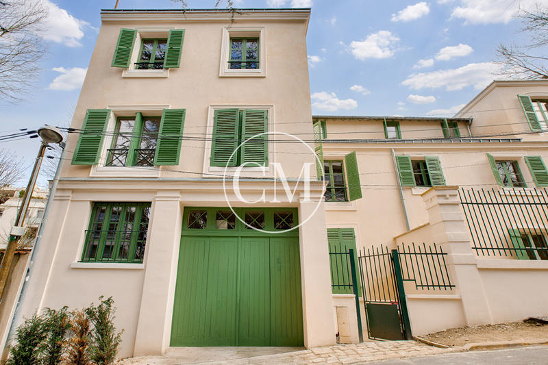 Maison - 211 m² - 7 pièces