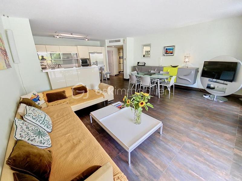 Appartement - 108 m² - 4 pièces