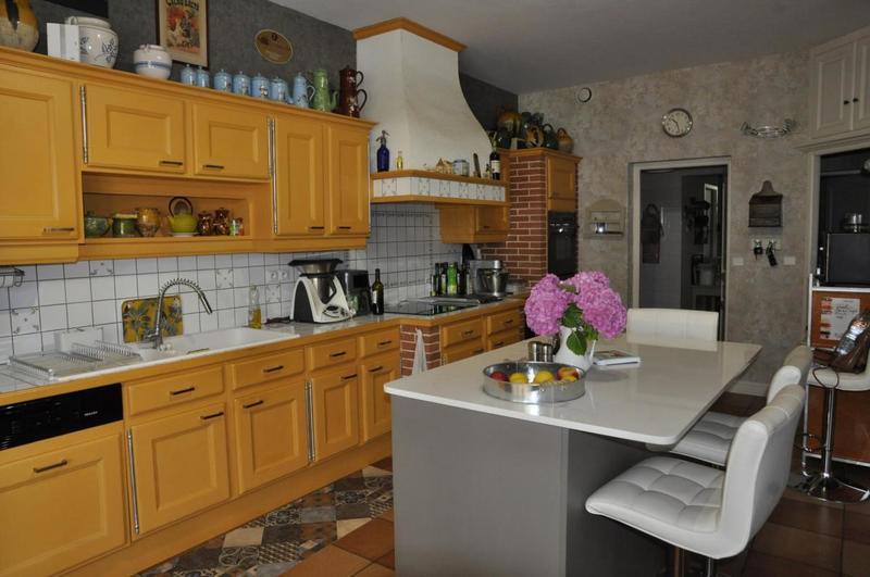 Maison - 525 m² - 10 pièces