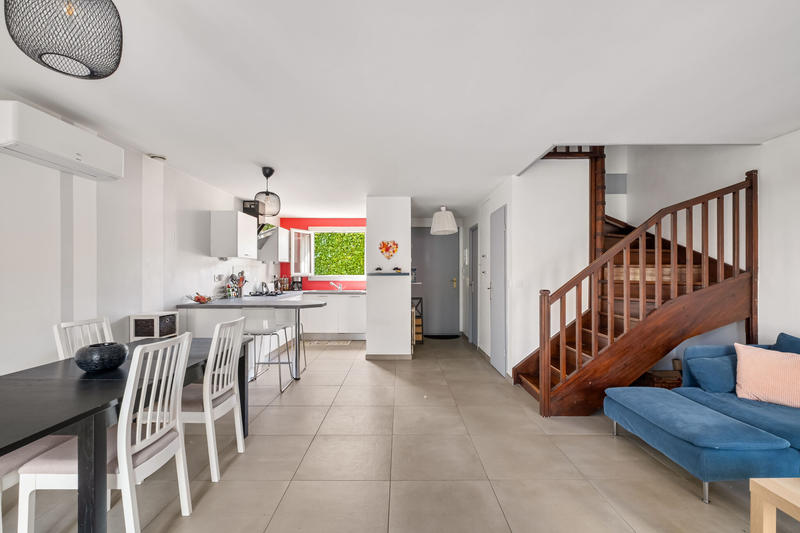 Maison - 83 m² - 4 pièces