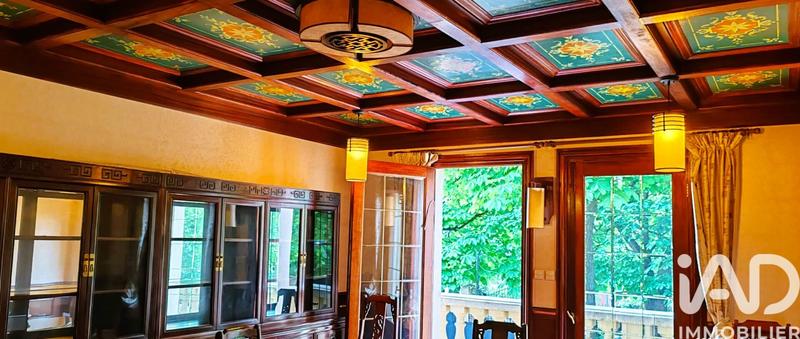 Maison - 300 m² - 12 pièces