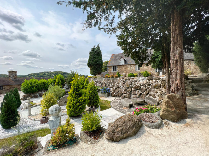 Propriété - 300 m² - 13 pièces