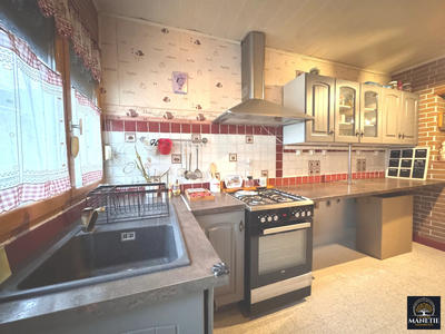 Maison - 92 m² - 6 pièces