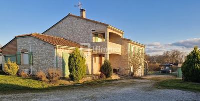 Maison - 145 m² - 7 pièces