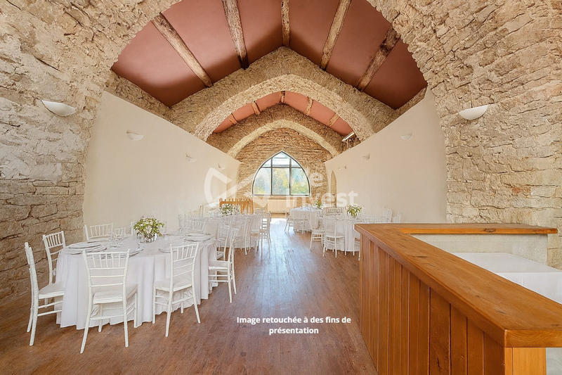 Maison ancienne - 475 m² - 8 pièces