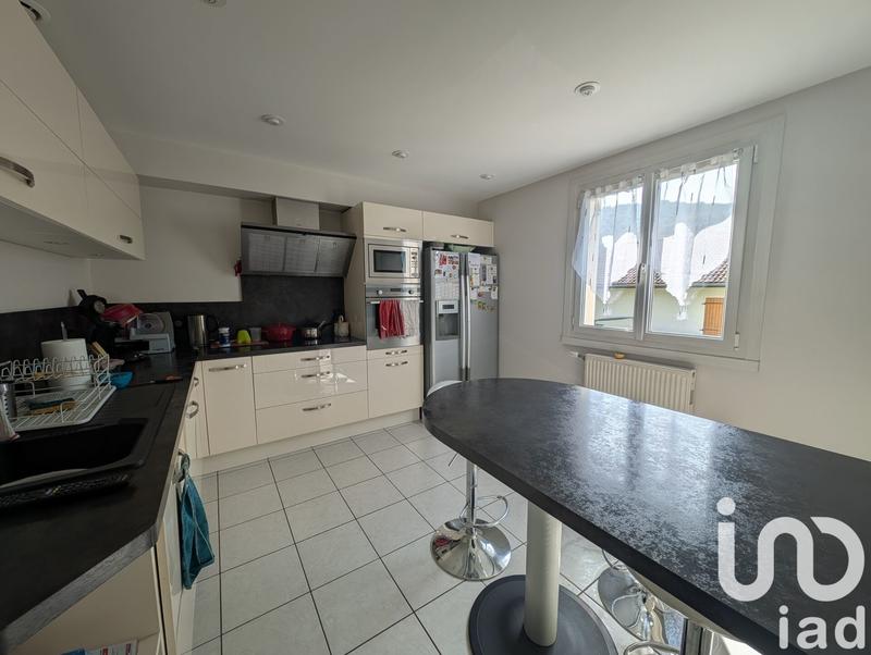 Maison - 144 m² - 8 pièces