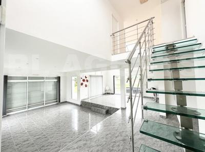 Maison contemporaine - 162 m² - 5 pièces