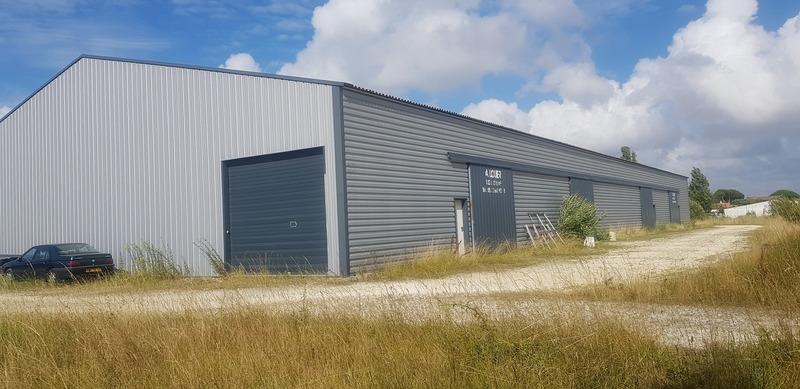 Entrepôt - 144 m² - 1 pièce