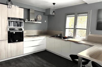 Maison - 202 m² - 7 pièces