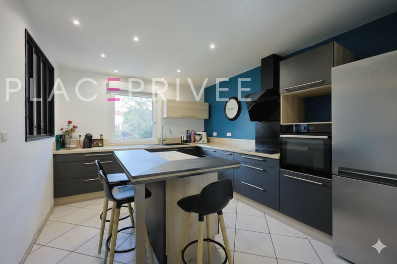 Maison - 137 m² - 5 pièces