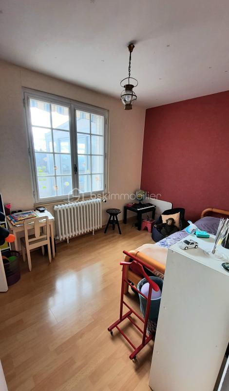 Pavillon - 169 m² - 9 pièces