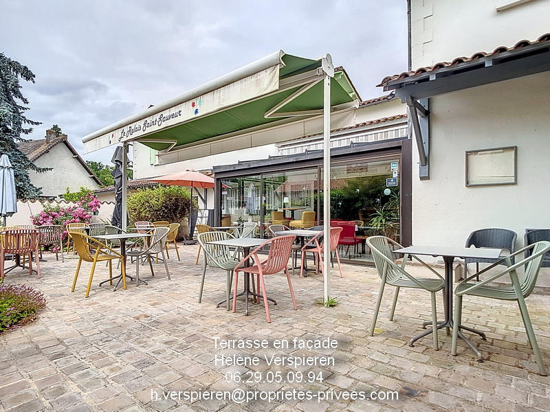 Maison - 213 m² - 10 pièces