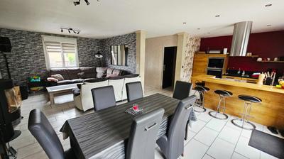 Maison - 110 m² - 6 pièces