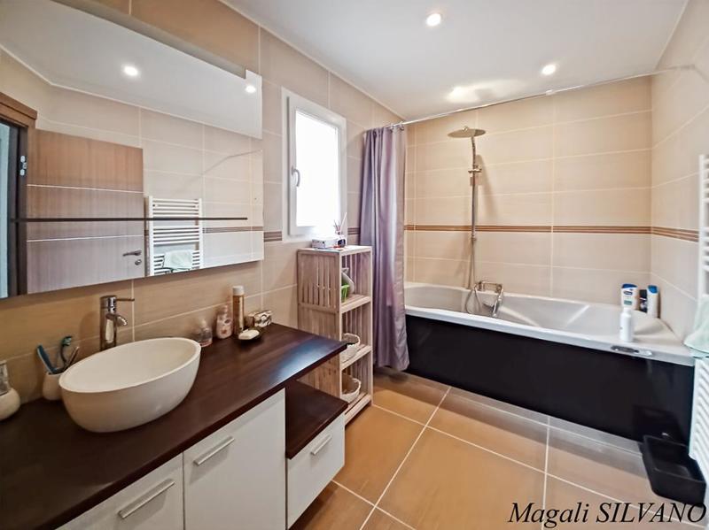 Villa - 150 m² - 5 pièces