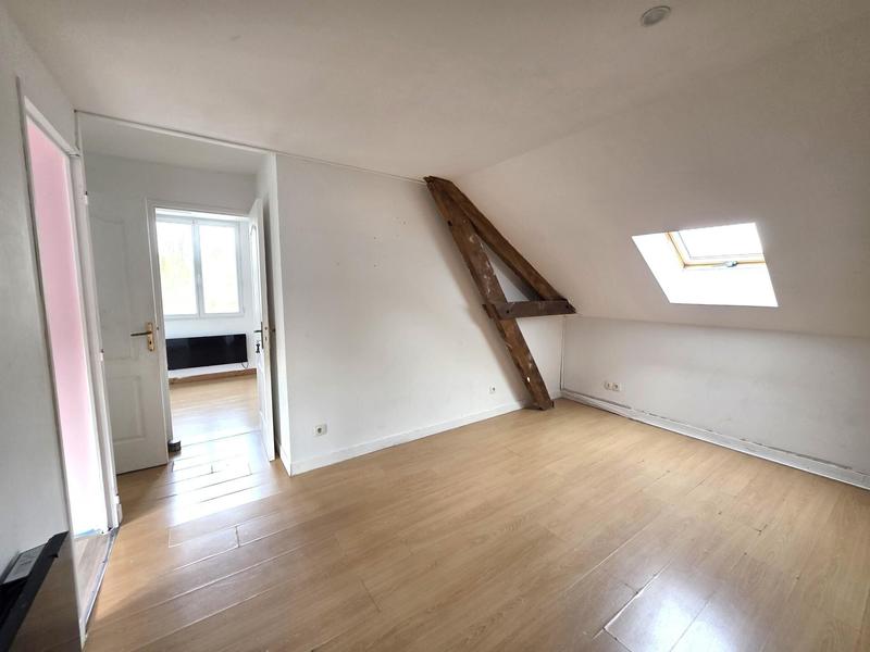 Maison - 215 m² - 10 pièces