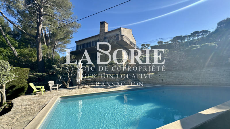 Maison - 157 m² - 6 pièces