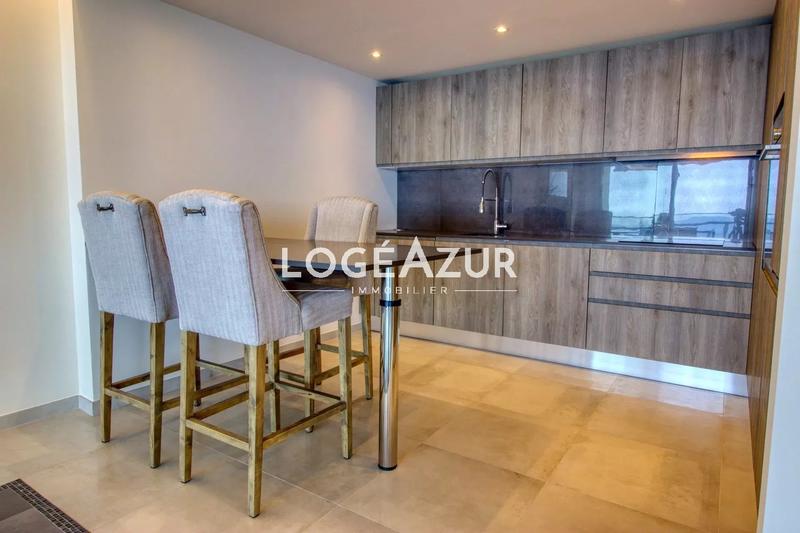 Appartement - 115 m² - 4 pièces