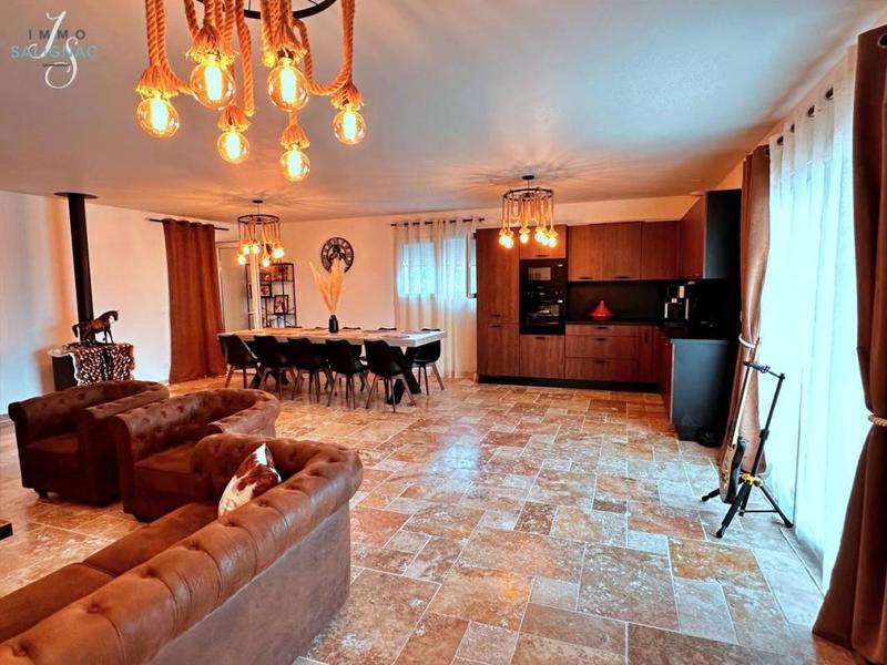 Maison - 115 m² - 5 pièces