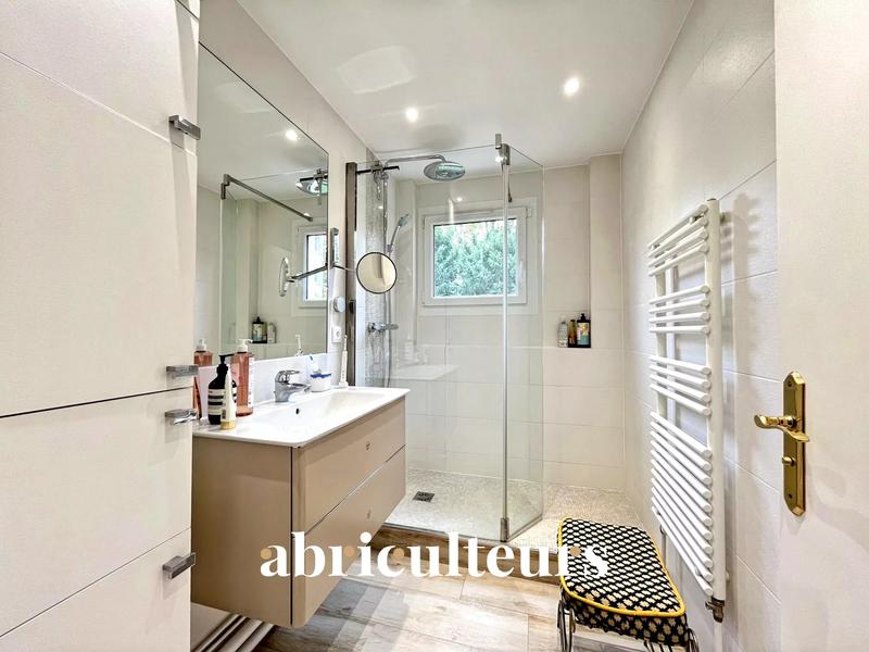 Appartement - 79 m² - 4 pièces