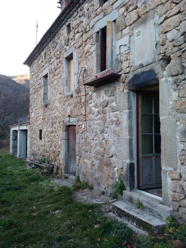 Maison - 250 m² - 6 pièces