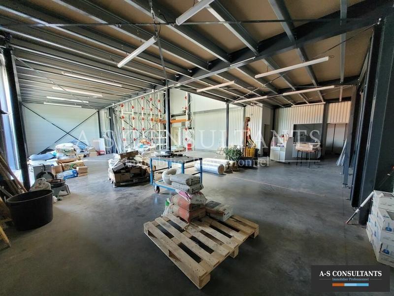 Local d'activité / Entrepôt - 624 m²