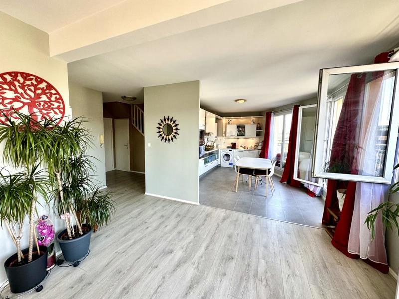 Duplex - 122 m² - 4 pièces