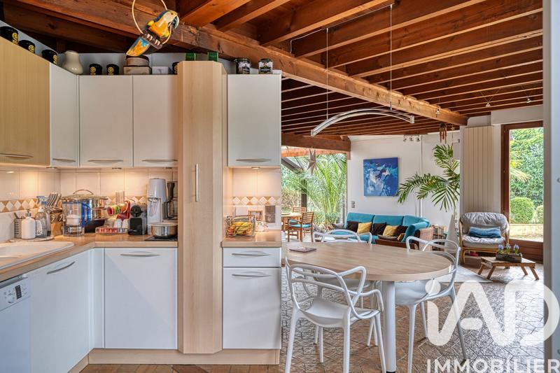 Maison de maîtres - 222 m² - 8 pièces