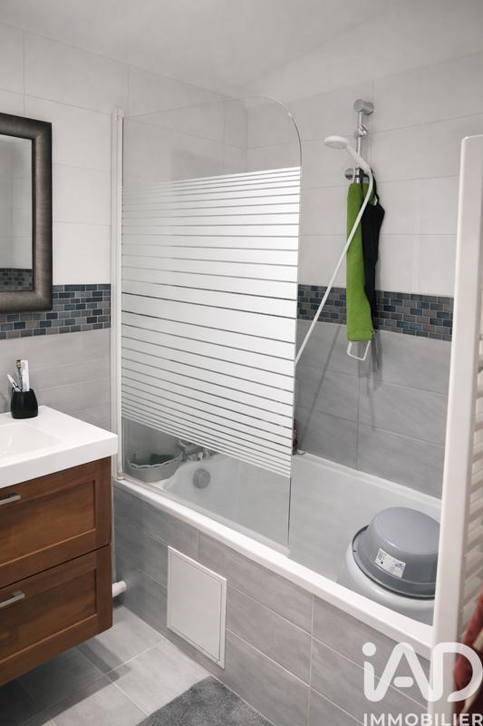 Maison - 93 m² - 5 pièces