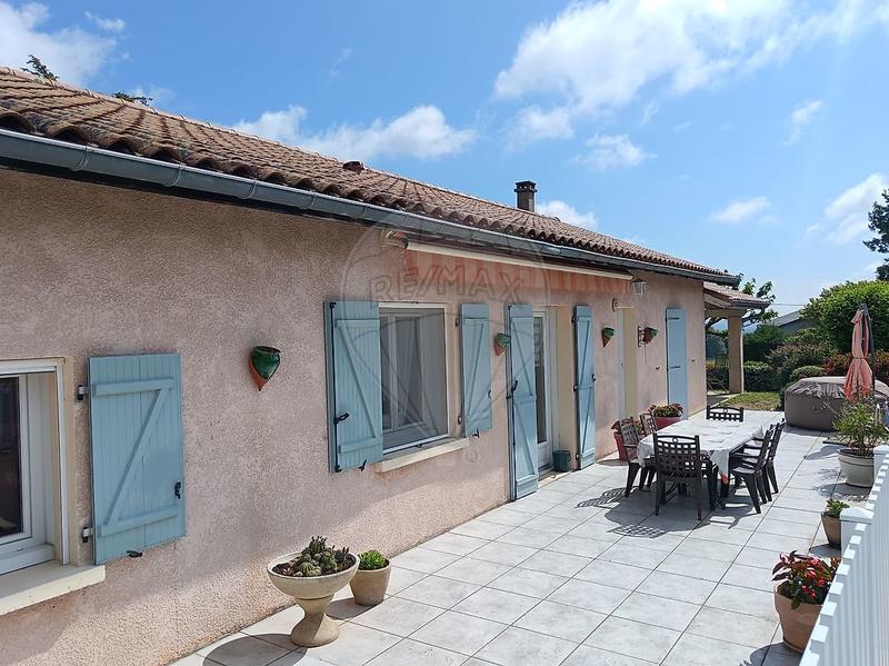 Maison - 110 m² - 4 pièces