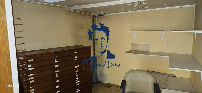 Local d'activités - 102 m²